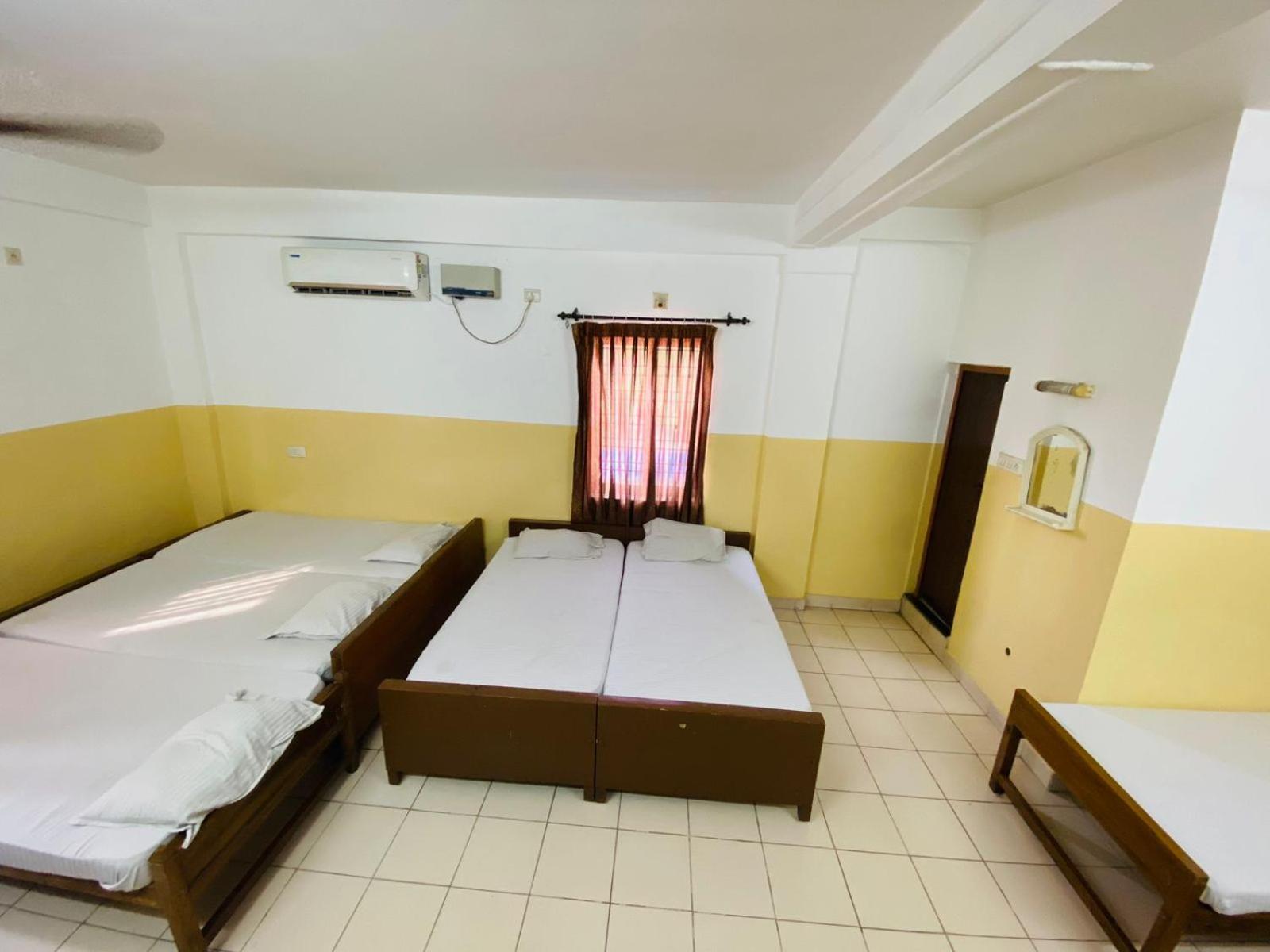 Lotus Grand Residency Hotel Angadipuram ห้อง รูปภาพ